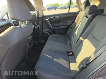 2022 Toyota RAV4 LE – miniatura 13