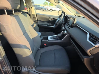 2022 Toyota RAV4 LE – miniatura 8