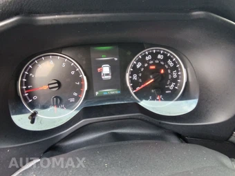 2022 Toyota RAV4 LE - miniatura 7