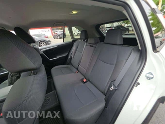 2022 Toyota RAV4 LE - miniatura 10
