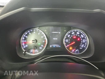 2022 Toyota RAV4 LE - miniatura 12