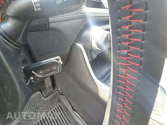 2022 Toyota RAV4 LE – miniatura 8