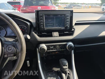 2022 Toyota RAV4 LE - miniatura 11