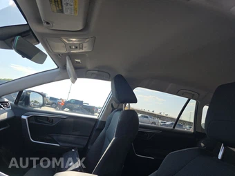 2022 Toyota RAV4 LE - miniatura 20