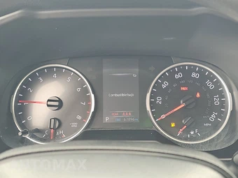 2022 Toyota RAV4 LE - miniatura 12