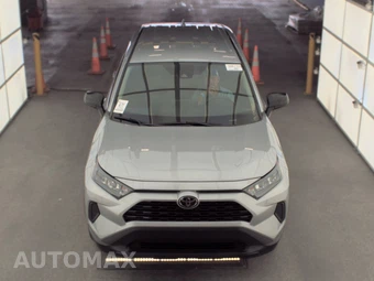 2022 Toyota RAV4 LE - miniatura 2