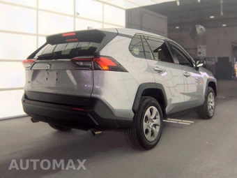 2022 Toyota RAV4 LE - miniatura 4