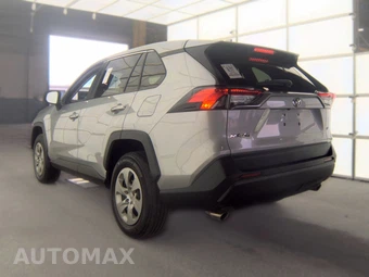 2022 Toyota RAV4 LE - miniatura 6