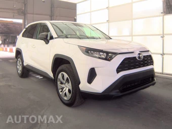 2022 Toyota RAV4 LE - miniatura 3