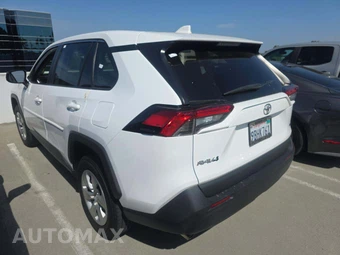 2022 Toyota RAV4 LE - miniatura 2