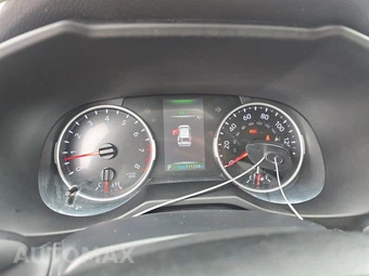 2022 Toyota RAV4 LE - miniatura 12