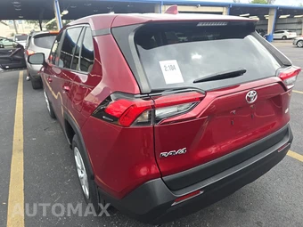 2022 Toyota RAV4 LE - miniatura 6