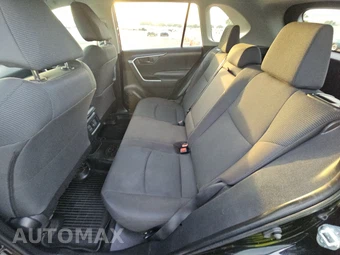 2022 Toyota RAV4 LE - miniatura 13