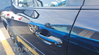 2022 Toyota RAV4 LE - miniatura 22
