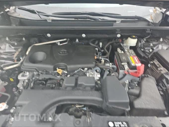 2022 Toyota RAV4 LE - miniatura 16