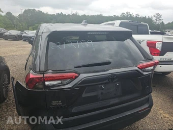 2022 Toyota RAV4 LE - miniatura 5