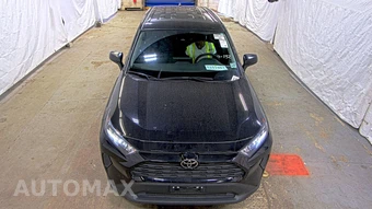 2022 Toyota RAV4 LE - miniatura 2
