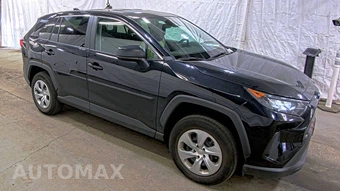 2022 Toyota RAV4 LE - miniatura 3