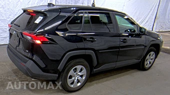 2022 Toyota RAV4 LE - miniatura 4