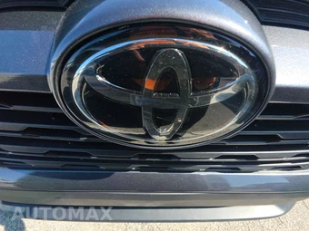 2022 Toyota RAV4 LE - miniatura 15