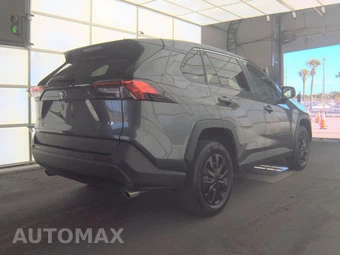 2022 Toyota RAV4 LE - miniatura 4