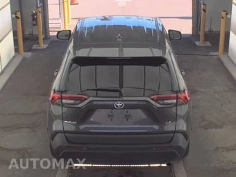 2022 Toyota RAV4 LE - miniatura 5