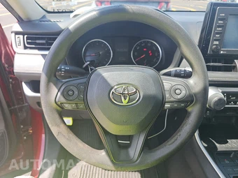 2022 Toyota RAV4 LE - miniatura 10