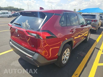 2022 Toyota RAV4 LE - miniatura 4