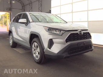 2022 Toyota RAV4 LE - miniatura 3