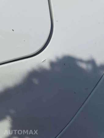 2022 Toyota RAV4 LE - miniatura 19