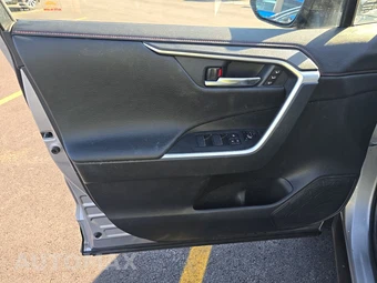 2022 Toyota RAV4 Prime XSE - miniatura 9