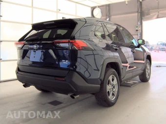 2022 Toyota RAV4 XLE - miniatura 4