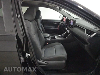 2022 Toyota RAV4 XLE - miniatura 8