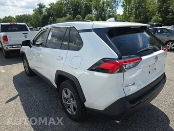 2022 Toyota RAV4 XLE - miniatura 4