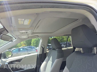 2022 Toyota RAV4 XLE - miniatura 5