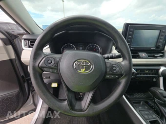 2022 Toyota RAV4 XLE - miniatura 10