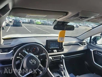 2022 Toyota RAV4 XLE - miniatura 9