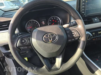 2022 Toyota RAV4 XLE - miniatura 10