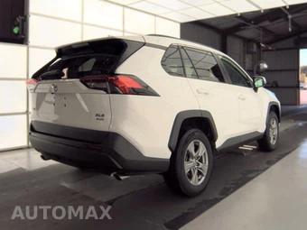 2022 Toyota RAV4 XLE - miniatura 4