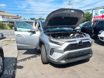 2022 Toyota RAV4 XLE - miniatura 14