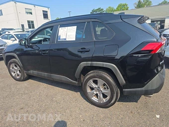 2022 Toyota RAV4 XLE - miniatura 2