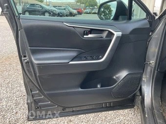 2022 Toyota RAV4 XLE - miniatura 11
