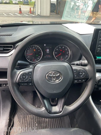 2022 Toyota RAV4 XLE - miniatura 15