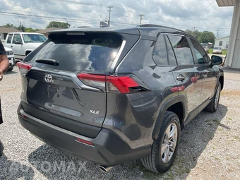 2022 Toyota RAV4 XLE - miniatura 4
