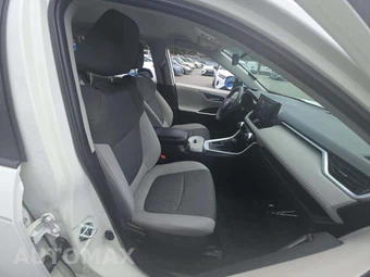 2022 Toyota RAV4 XLE - miniatura 18