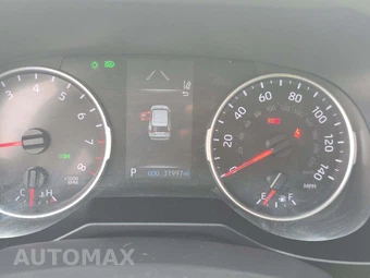 2022 Toyota RAV4 XLE - miniatura 9