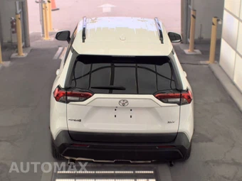 2022 Toyota RAV4 XLE - miniatura 5