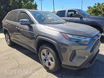 2022 Toyota RAV4 XLE - miniatura 3
