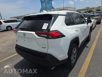 2022 Toyota RAV4 XLE - miniatura 4