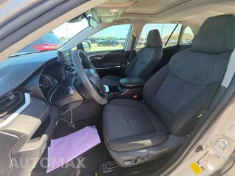 2022 Toyota RAV4 XLE - miniatura 7